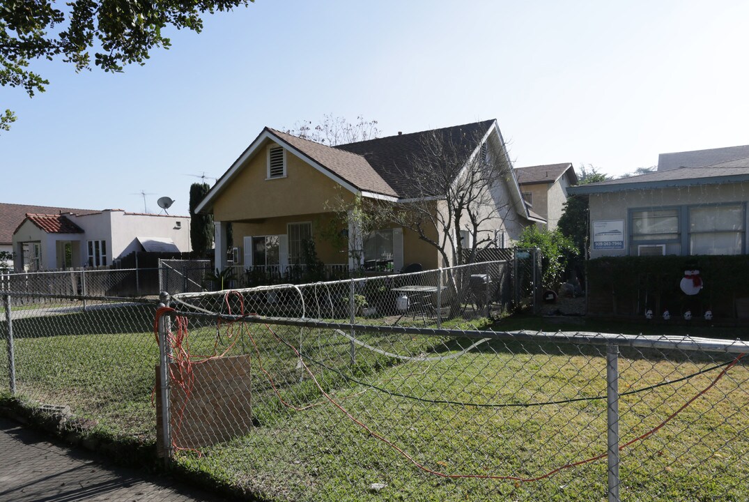 744 E F St in Ontario, CA - Building Photo