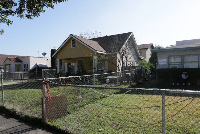 744 E F St in Ontario, CA - Foto de edificio - Building Photo