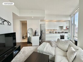 222 E 44th St in New York, NY - Building Photo