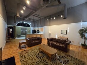 315 Main St, Unit Loft B in Peoria, IL - Foto de edificio - Building Photo