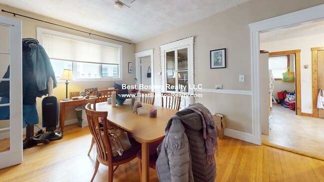 47 Greenleaf Ave, Unit 2 in Medford, MA - Building Photo - Building Photo