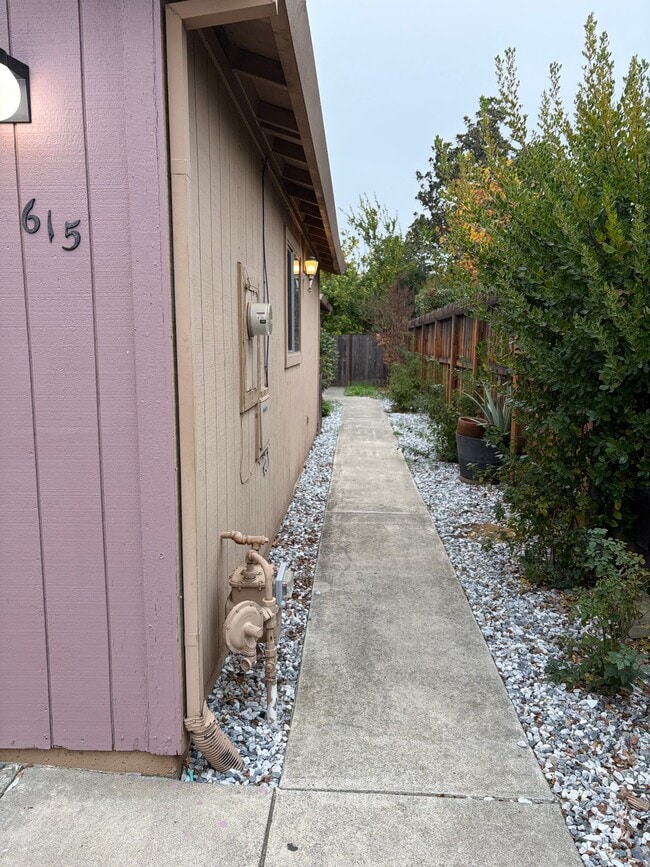 615 Oriole Ave in Davis, CA - Building Photo - Building Photo