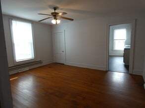 324 Grace St in Glade Spring, VA - Building Photo - Building Photo