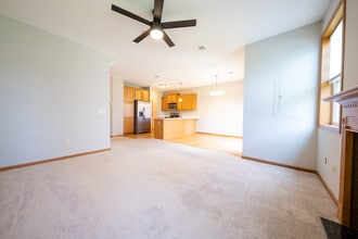 15241 Spring Brook Terrace in Savage, MN - Building Photo - Building Photo