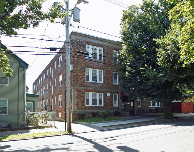 77 Green St in Lynn, MA - Foto de edificio - Building Photo