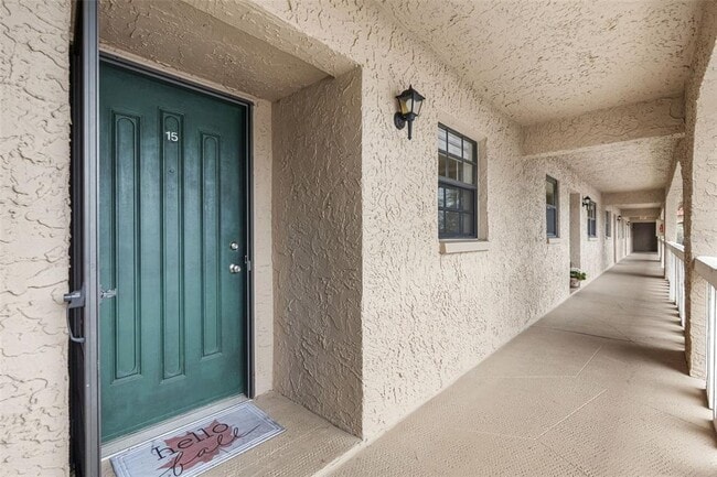 1750 Belleair Forest Dr in Belleair, FL - Building Photo - Building Photo