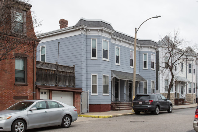 720-726 E 5th St in Boston, MA - Building Photo - Building Photo