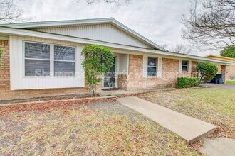 5930 Caldwell Dr in Waco, TX - Building Photo - Building Photo