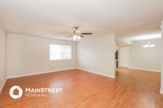 2807 N 45th Dr in Phoenix, AZ - Foto de edificio - Building Photo