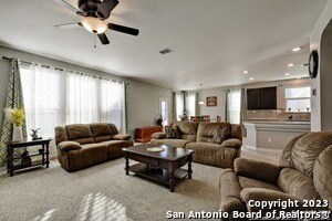 1423 Hummingbird in San Antonio, TX - Building Photo - Building Photo