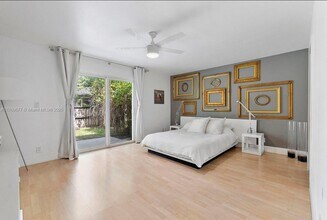 2380 NW 122nd Dr in Coral Springs, FL - Foto de edificio - Building Photo