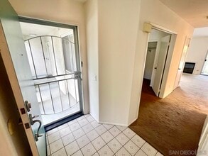 9995 Scripps Westview Wy in San Diego, CA - Building Photo - Building Photo