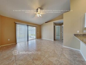 25830 Bloomsbury Ct in Land O Lakes, FL - Building Photo - Building Photo