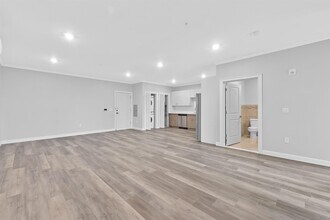 680 Grand St-Unit -505 in Jersey City, NJ - Building Photo - Building Photo