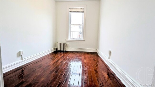 45-07 Ditmars Blvd in Queens, NY - Building Photo - Building Photo