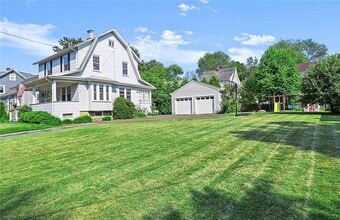 49 Newman Pl in Fairfield, CT - Building Photo - Building Photo