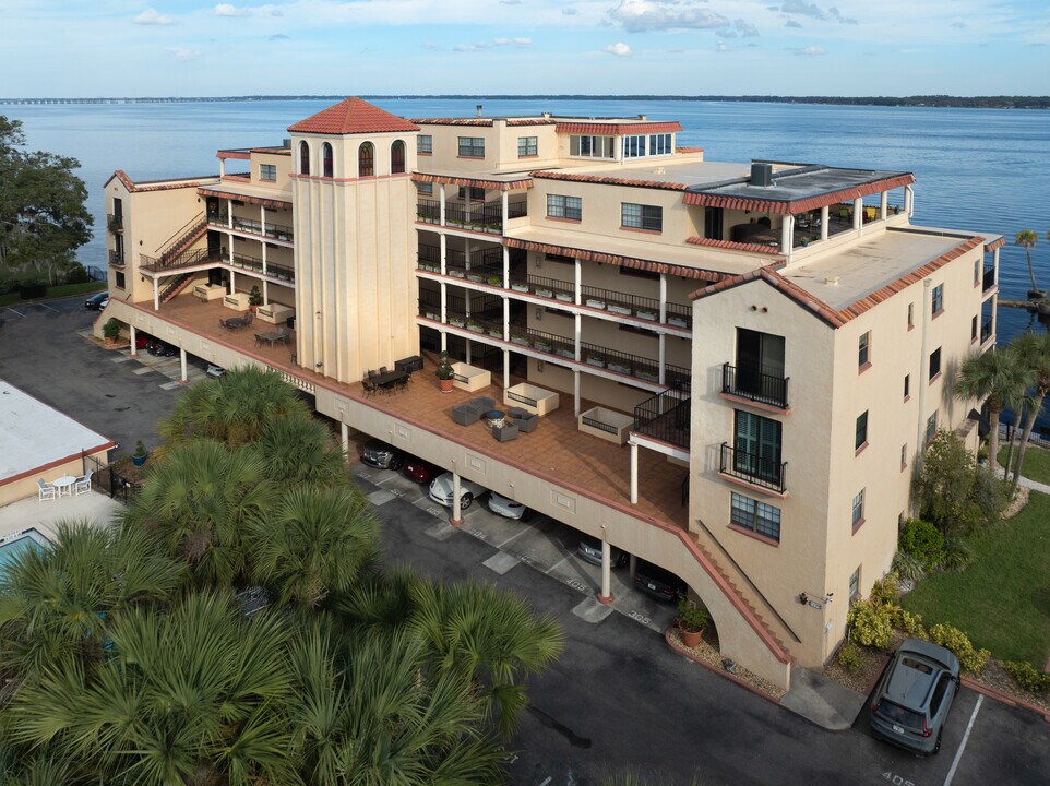 Palace in Orange Park, FL - Building Photo