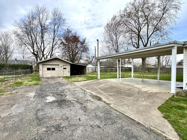 252 Coovert St in Columbus, IN - Building Photo - Building Photo