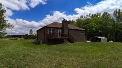 5090 Knox Rd in Chapmansboro, TN - Building Photo - Building Photo