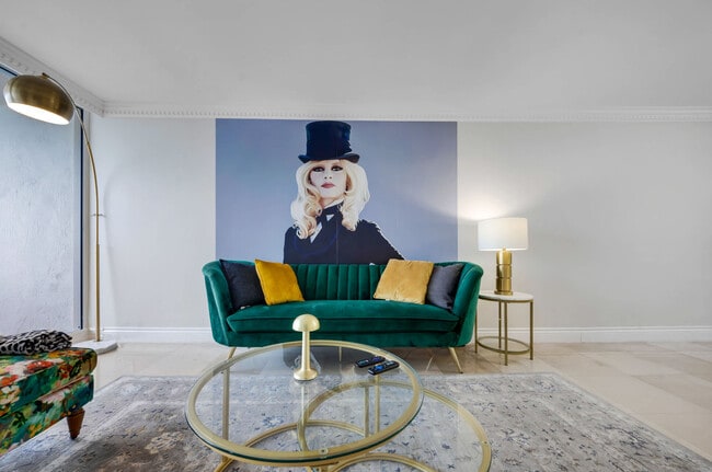 1717 N Bayshore Dr, Unit SI ID1054080P in Miami, FL - Building Photo - Building Photo