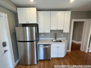 2 Gilson Terrace, Unit 3 in Somerville, MA - Building Photo - Building Photo