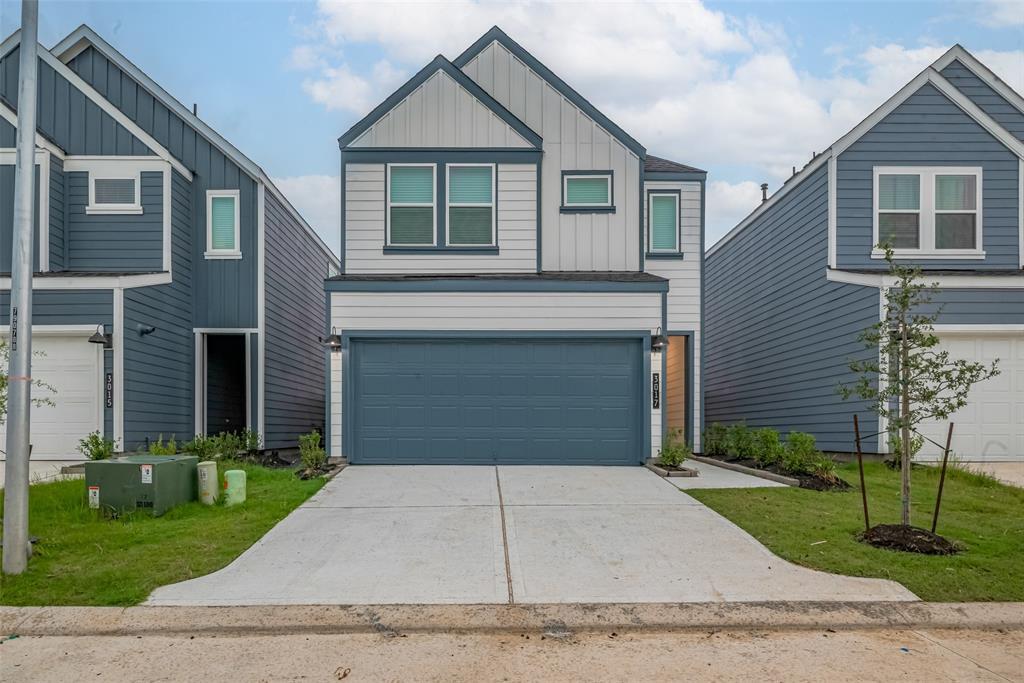 3017 La Rambla Dr in Houston, TX - Building Photo