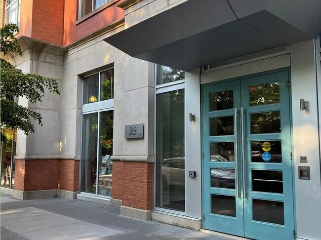 property at 25 McWilliams Pl