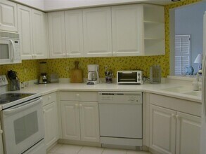 6566 Fairway Gardens Dr in Bradenton, FL - Building Photo - Building Photo