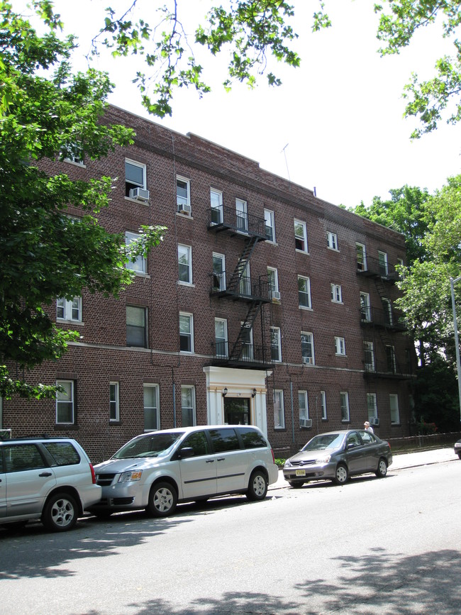 3765 18th Avenue in Brooklyn, NY - Building Photo - Building Photo