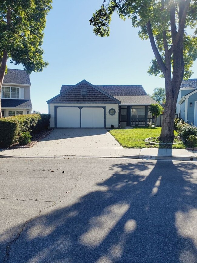 9796 Big Horn St in Ventura, CA - Building Photo - Building Photo