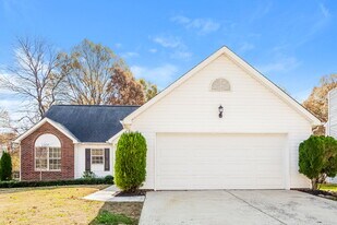 2222 Sloan Dr in Charlotte, NC - Building Photo