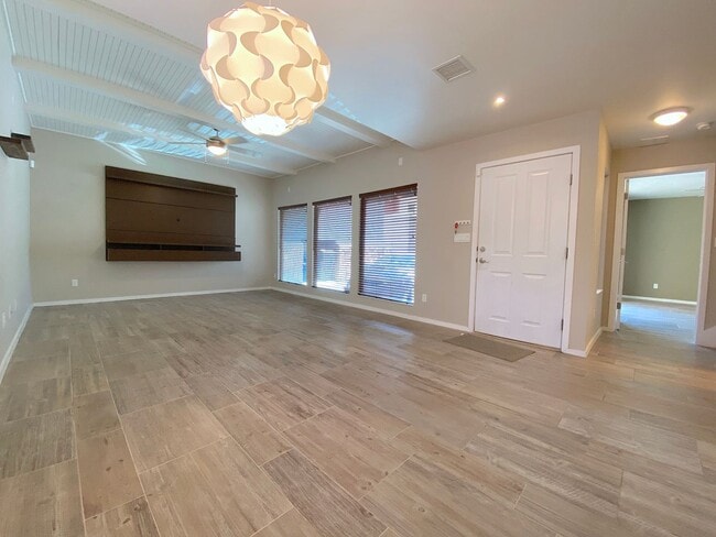 4004 Camelot Heights Dr in El Paso, TX - Building Photo - Building Photo