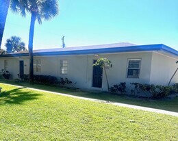 9326 Sunrise Dr in West Palm Beach, FL - Building Photo