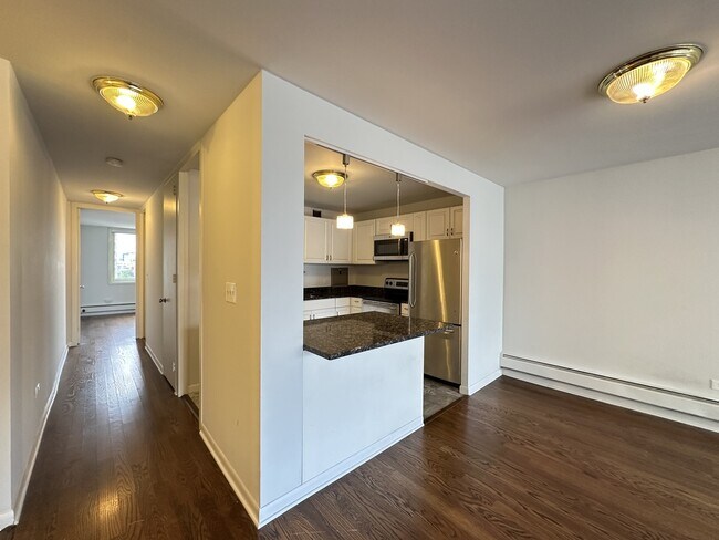 1349 N Dearborn St in Chicago, IL - Building Photo - Building Photo