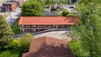 128 S 3rd St in Kingston, TN - Building Photo