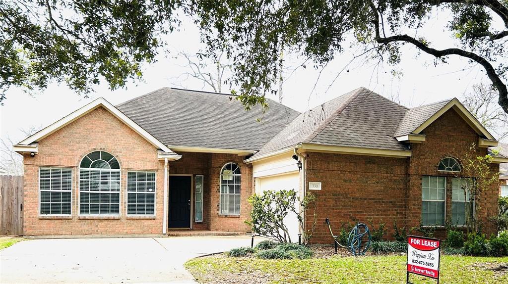 330 Darby Trails Dr in Sugar Land, TX - Building Photo