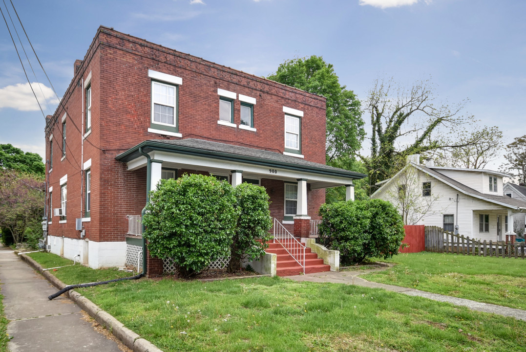 900 W State St in Springfield, MO - Building Photo