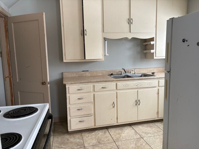 5308 2nd Ave in Vienna, WV - Building Photo - Building Photo