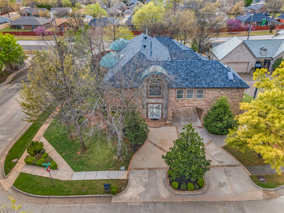 500 Manor Hill Ct in Norman, OK - Foto de edificio