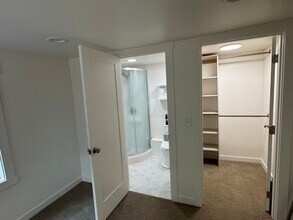 2112 Sunset Dr W in University Place, WA - Building Photo - Building Photo