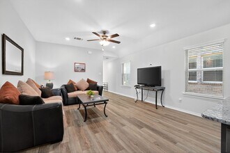 906 Ramble Rd in Lavon, TX - Building Photo - Building Photo