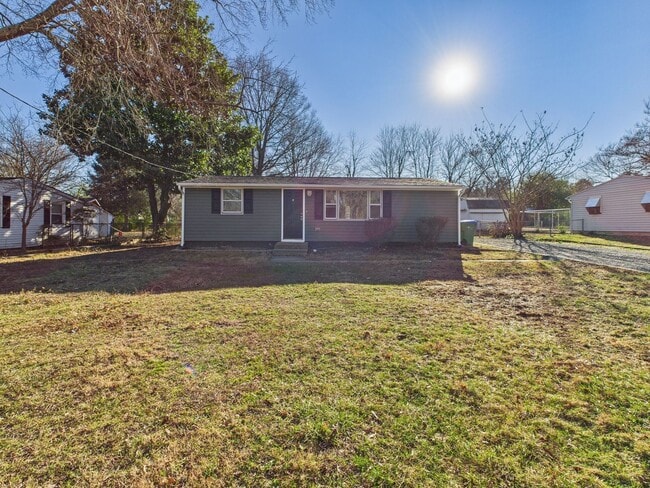 6113 Ullswater Ave in Richmond, VA - Building Photo - Building Photo