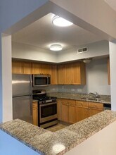 655 Perrie Dr in Elk Grove Village, IL - Building Photo - Building Photo