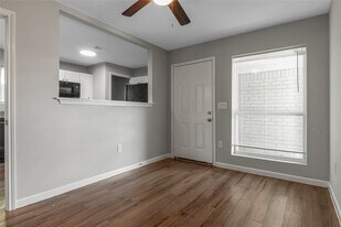 3621 Mainer St in Houston, TX - Building Photo