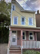319 Rutherford Ave in Trenton, NJ - Building Photo