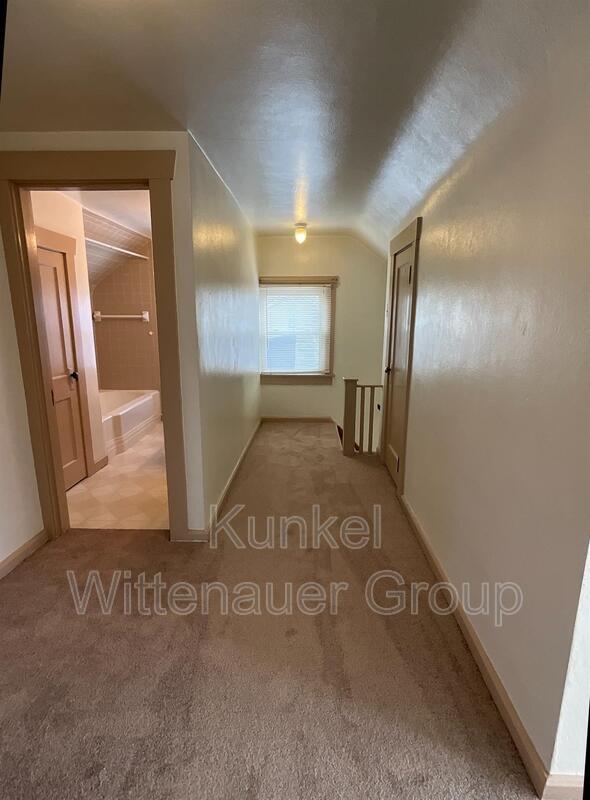 24 Iowa Ave in Belleville, IL - Building Photo - Building Photo