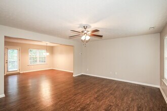 642 Big Hurricane Dr in La Vergne, TN - Building Photo - Building Photo