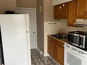 128 W 2nd St-Unit -3 in Greensburg, PA - Building Photo - Building Photo