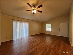1524 Shannon Cir in New Braunfels, TX - Building Photo - Building Photo