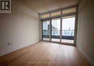 3 Concord Cityplace Wy in Toronto, ON - Building Photo - Building Photo